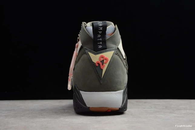 Icicle 7 Patta Air AT3375-100 x Jordan 0813
